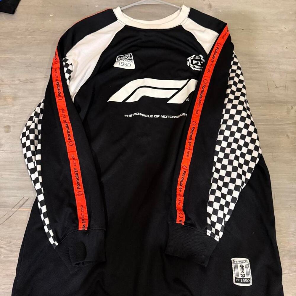 F1 hybrid apparel black